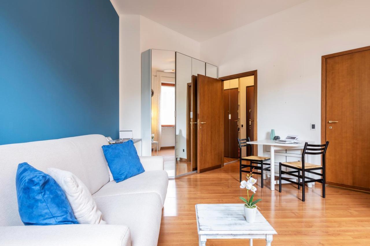 Casa Blu Flexyrent Apartment Wifi - No Ac Милано Екстериор снимка